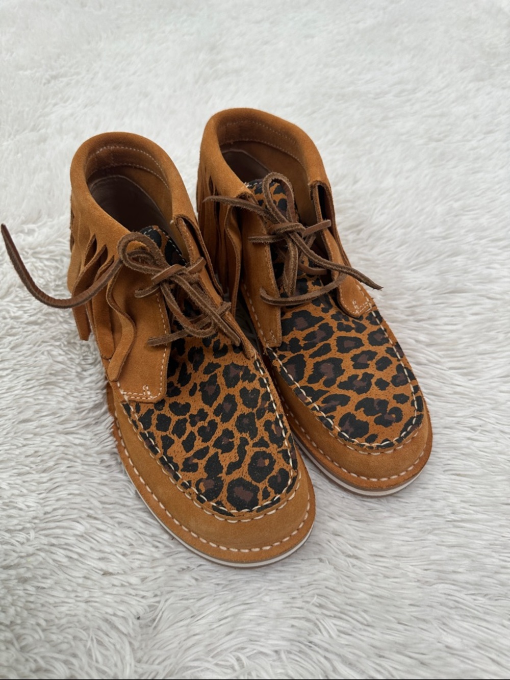 🌴 NWOT Ariat Genuine Leather Moccasin Bootie